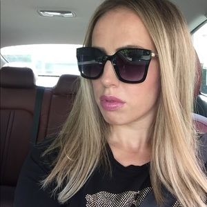 Meet your Posher, Itina